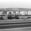 lakótelep az M7-es autópálya felől nézve.