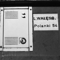 kapucsengő Lech Walesa lakóházánál.